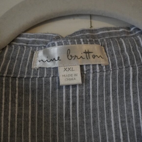Nine Britton Collared Button Down with gather at waist - Picture 2 of 7